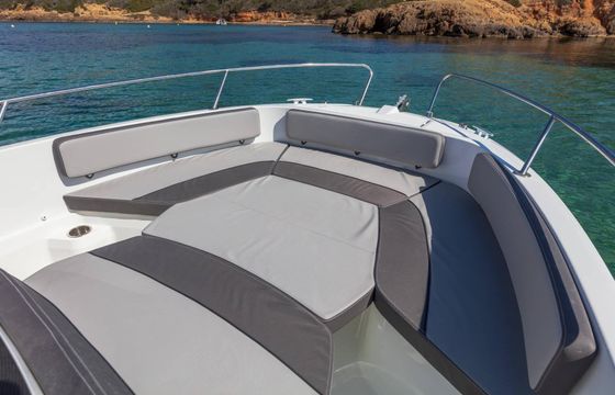 Motorboat CAP CAMARAT 6.5 CC - EMMAEL 200hp