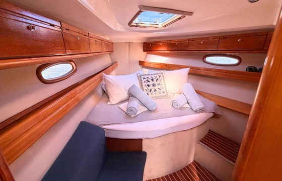 Sailboat Bavaria Cruiser 39ft 11.94m