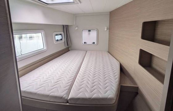 Catamaran LAGOON 42 2024 WATERMAKER 12m