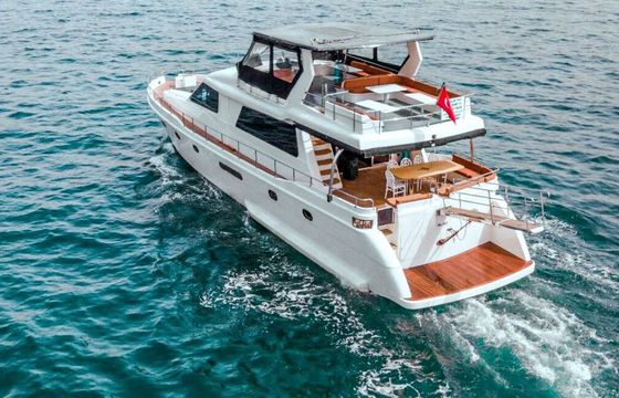 Motor yacht custom 2007 700hp