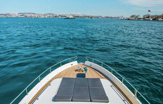 Motor yacht custom 2007 700hp
