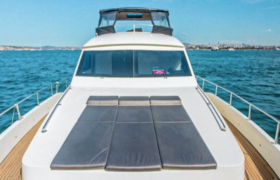 Motor yacht custom 2007 700hp