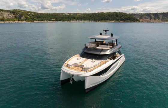 Motorboat Prestige M7