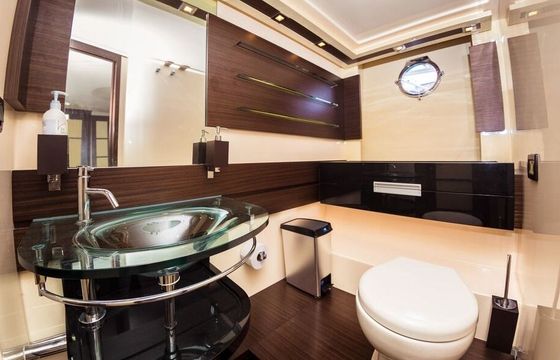Motor yacht Azimut 62' 1070hp