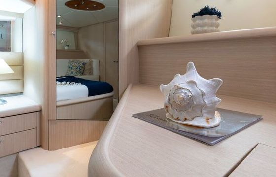Motor yacht Sunseeker 64ft Flybridge 3200hp