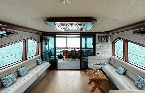 Motor yacht custom 2023 700hp