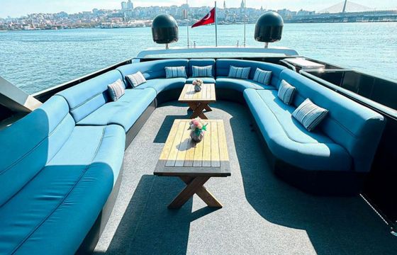Motor yacht custom 2023 700hp