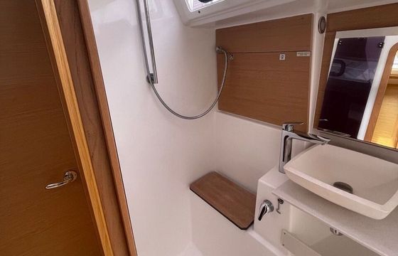 Sailboat Dufour 430 Grand Large 13.2m
