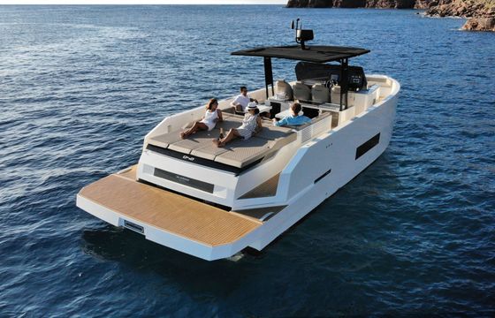Motorboat De Antonio Yachts D42 open 900hp