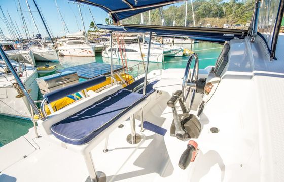 Catamaran FOUNTAINE PAJOT MAHE 36 11m