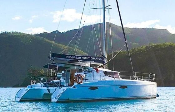 Catamaran FOUNTAINE PAJOT MAHE 36 11m