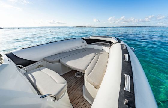 Motorboat Zodiac Sea Hawk 800 220hp
