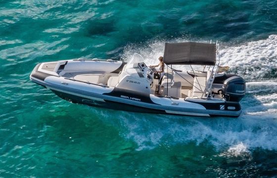Motorboat Zodiac Sea Hawk 800 220hp