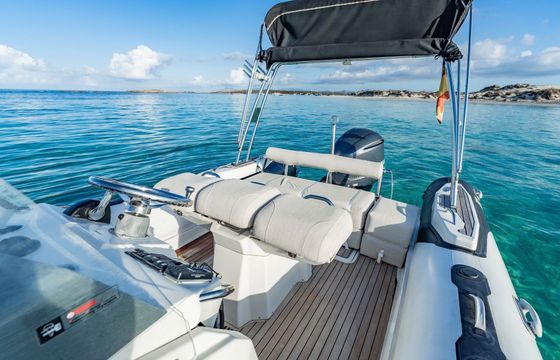 Motorboat Zodiac Sea Hawk 800 220hp