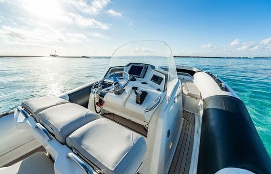 Motorboat Zodiac Sea Hawk 800 220hp