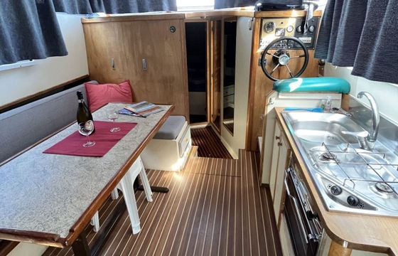 Houseboat New Con Fly Twins 30hp
