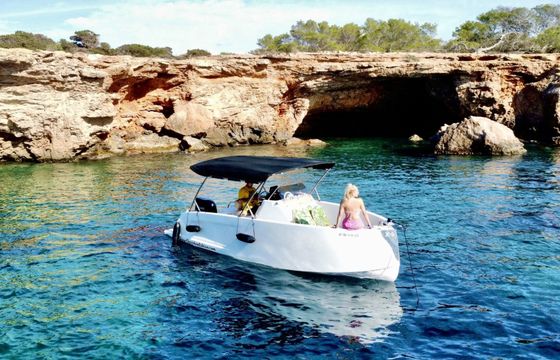 Motorboat CATTLEYA X6 140hp