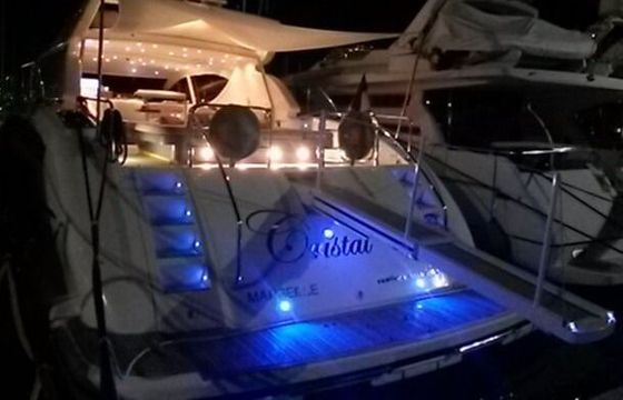 Motorboat CHANTIER ARNO LEOPARD 24 4000hp