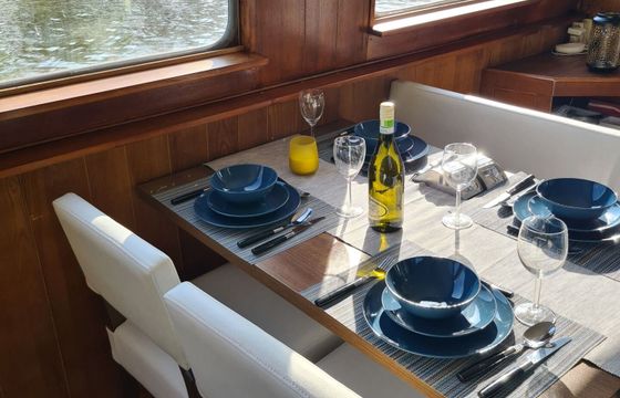 Houseboat Unieke woonboot Volledig elektrisch!