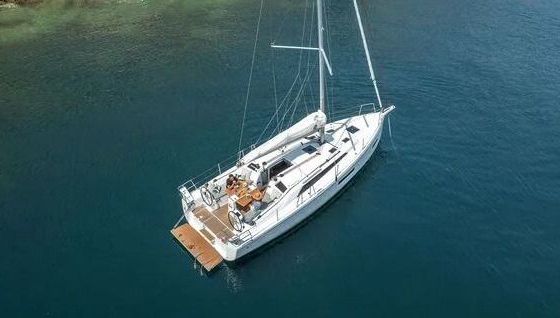 Sailboat Bénéteau Oceanis 37.1 11.93m