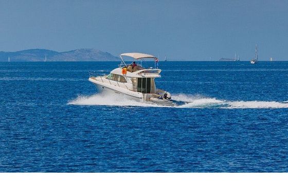 Motorboat JEANNEAU PRESTIGE 36 FLY 310hp