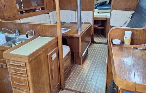 Sailboat Furia 37 11m