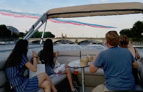 Motorboat Suntracker Party Barge 24 feet 150hp