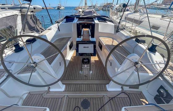 Sailboat Hanse Hanse 348 9m