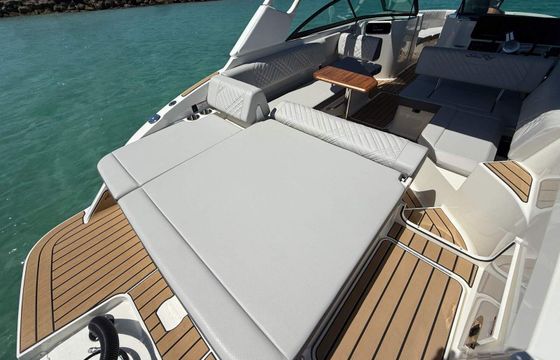 Motorboat Sea Ray 250 sdx 300hp