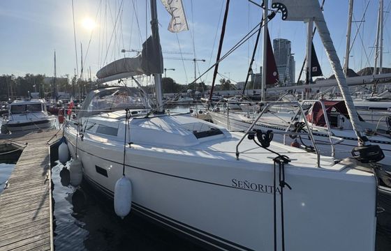 Sailboat Hanse 348 11m