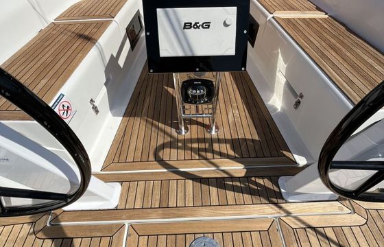 Sailboat Hanse 348 11m