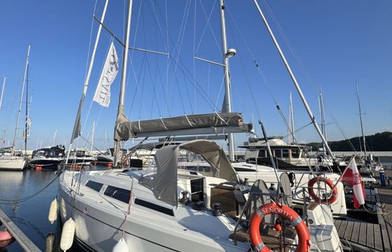 Sailboat Hanse 348 11m