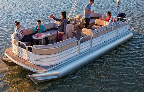 Motorboat mercury cruiser 120hp