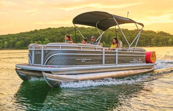 Motorboat mercury cruiser 120hp