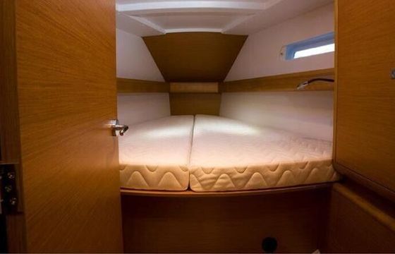Sailboat JEANNEAU SUN ODYSSEY 449 13.75m