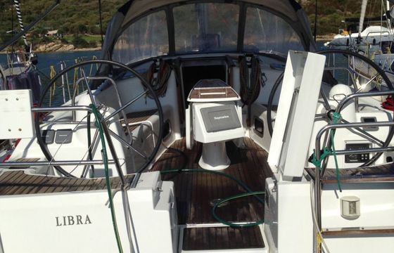 Sailboat BENETEAU Oceanis 43 13.1m