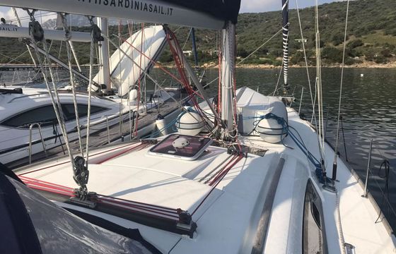 Sailboat BENETEAU Oceanis 43 13.1m