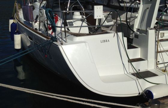 Sailboat BENETEAU Oceanis 43 13.1m