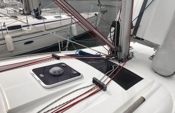 Sailboat BENETEAU Oceanis 43 13.1m