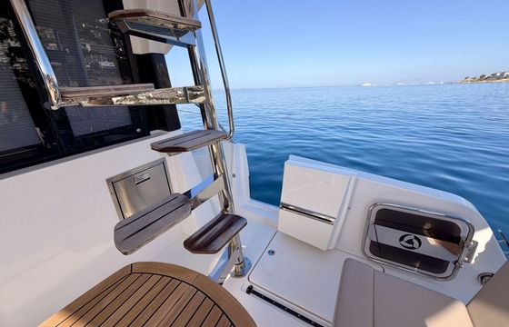 Motorboat PARKER MONACO 110 FLYBRIGE 600hp