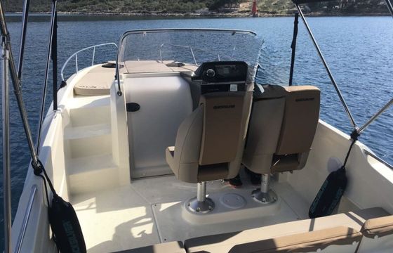 Motorboat Brunswick Quicksilver 675 Sundeck 150hp