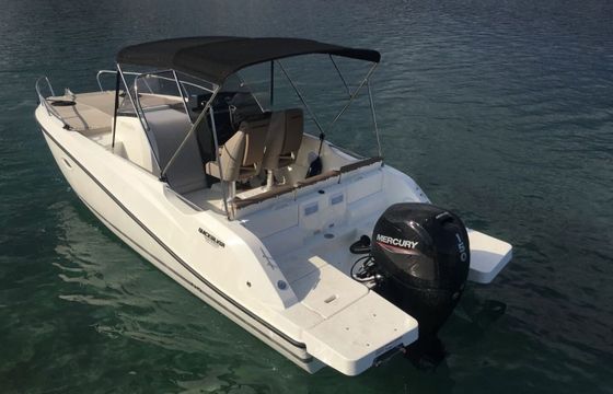 Motorboat Brunswick Quicksilver 675 Sundeck 150hp