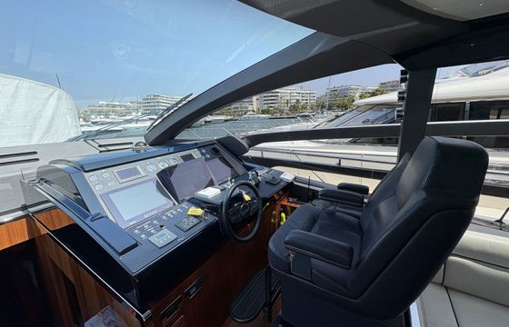 Motor yacht Riva PERSEO 76 220hp