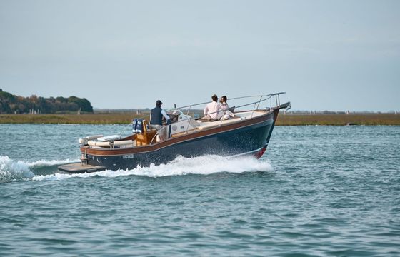 Motorboat Patrone Moreno Open 260hp