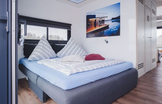 Houseboat Nautilus Vagabund 30