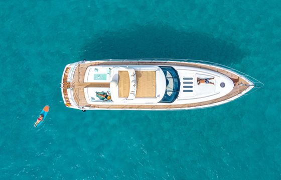 Motor yacht Princess V65 1200hp