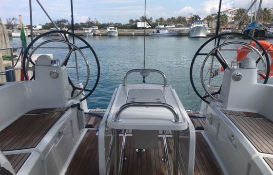 Sailboat JEANNEAU SUN ODYSSEY 479 14.43m