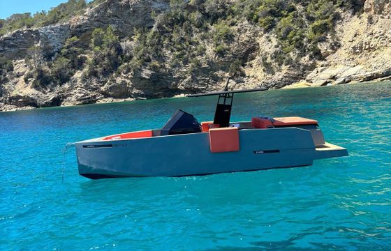 Motorboat DE ANTONIO 28 400hp