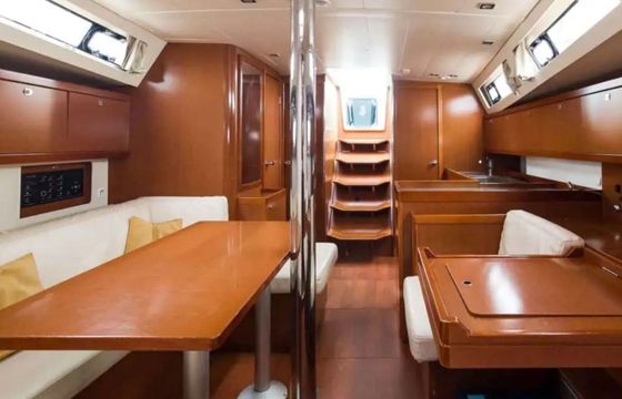 Sailboat Beneteau Oceanis 41 12.43m