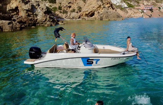 Motorboat AQUA24 S7 140hp